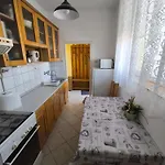 Apartman Szeki *